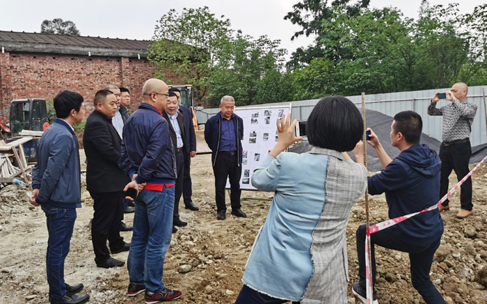 魯市長視查洞子口污水處理項(xiàng)目